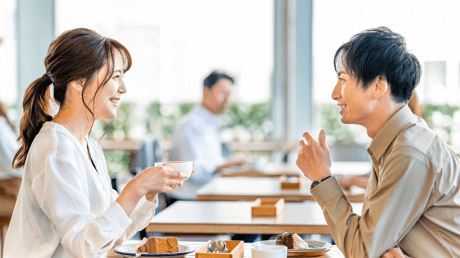お見合いの時に相手を褒めるのは有効!